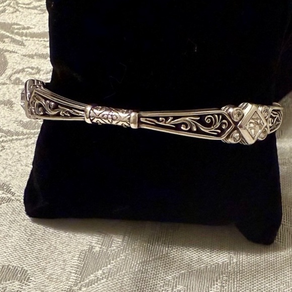 Brighton Zoe Bangle Bracelet Silver Tone Scroll Design Swarovski Crystal 2.75" - Picture 3 of 5